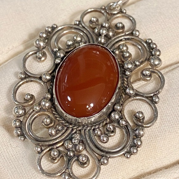 Vintage Mexico Sterling Silver Filigree Pendant with Carnelian Stone - Picture 6 of 11